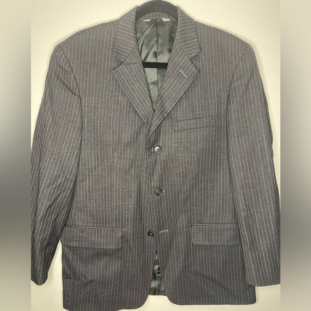 Men’s Linea Uomo Dark Grey Pin Striped Suit Jacket - Size 40S - Preloved